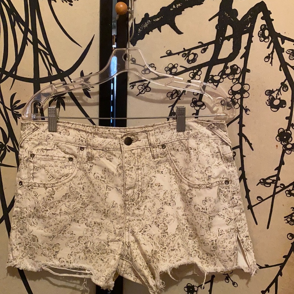 Free People Women’s Ivory Combo Snake Print Distressed Denim Cutoff Jean Shorts